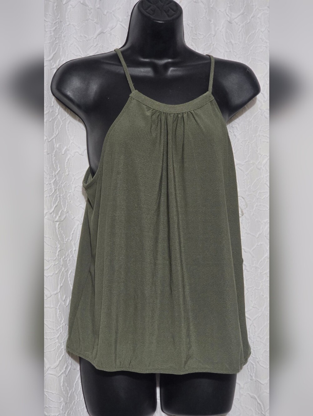 A.U.W. Halter Stlye Tank Spaghetti Straps Sleeveless Green Size Large NWT